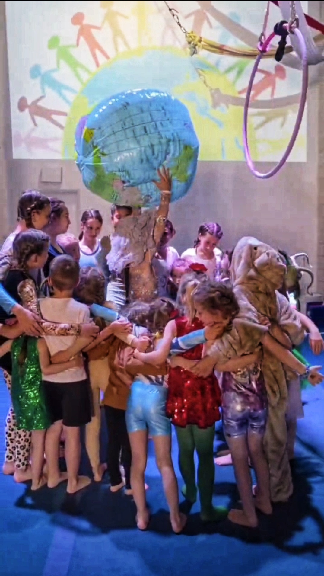 UPA_Live_Circus_Birthday Parties live acrobatic shows circus arts aerial arts hand-to-hand birthday parties